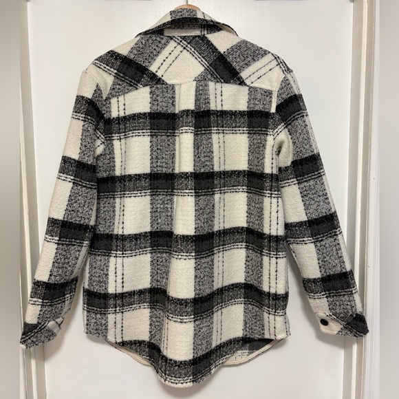 RW&CO Shacket - Picture 3 of 3